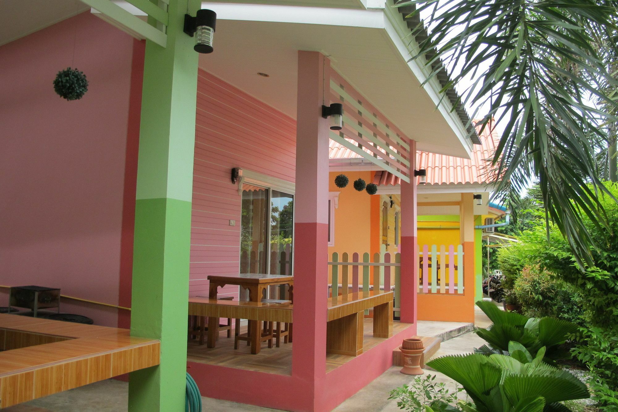 Thippawan Bungalow Koh Si Chang Exteriör bild